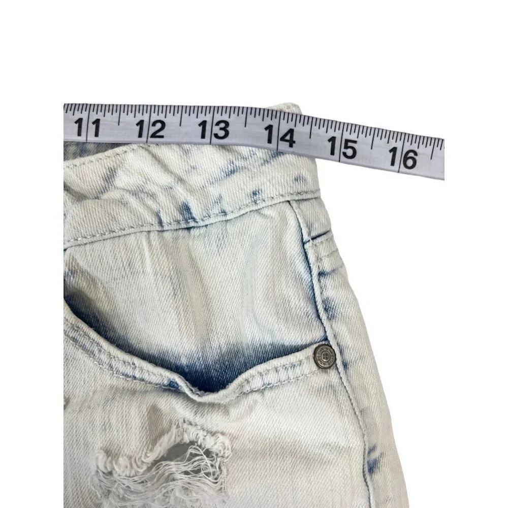 Atlard State Women's Distressed Shorts